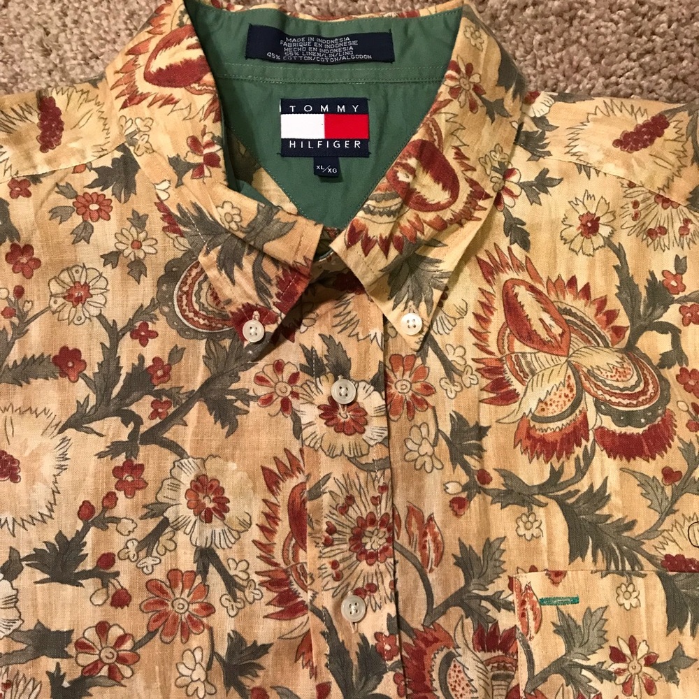 Vintage Tommy Hilfiger shirt